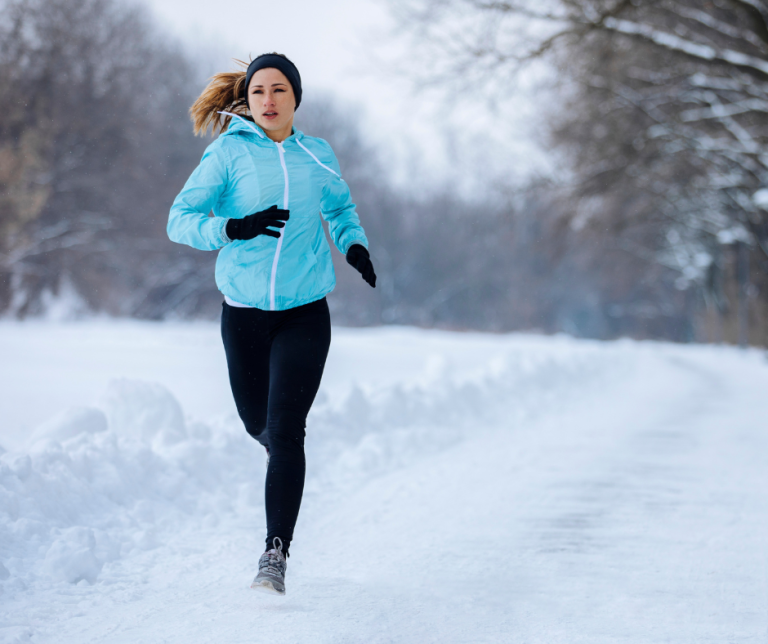 woman jogging in the winter